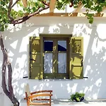 Agnanti Traditional